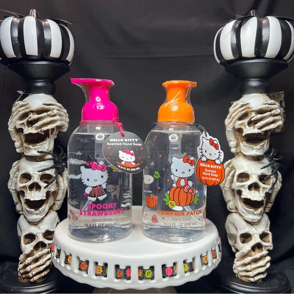 Sanrio Hello Kitty Halloween Scented Hand Soap x2 - Spooky Strawberry & Pumpkin - Picture 1 of 11